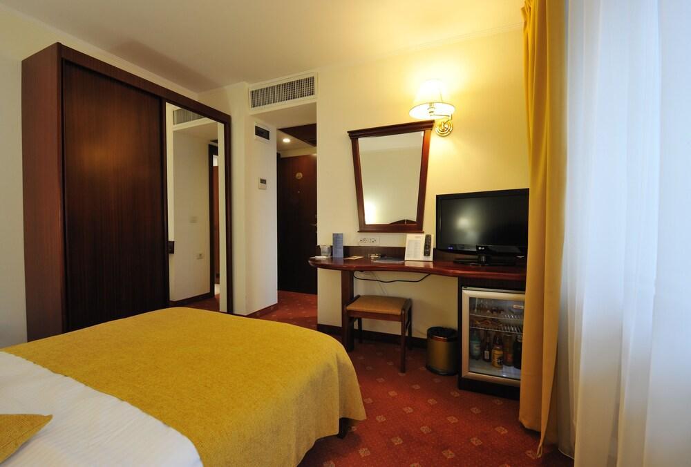 Hotel Minerva Bucureşti Exterior foto